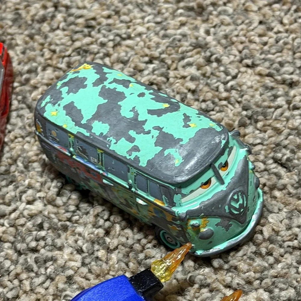 Disney Pixar Cars Diecast Lot Lightning McQueen Mack Fillmore XRS Rust-eze